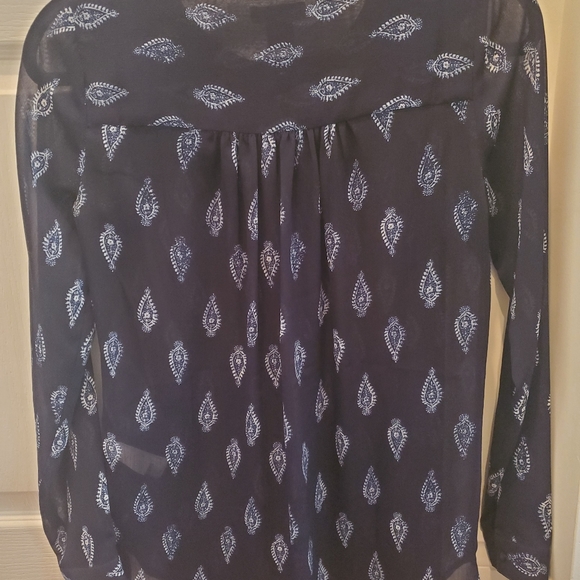 Button down blouse - Picture 2 of 3